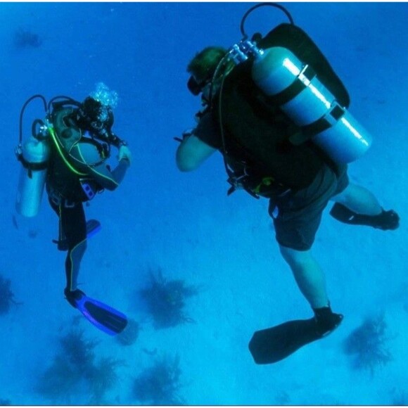 Seaskin Mens Size S 3mm Shorty Front Zip Wetsuit - Picture 3 of 8